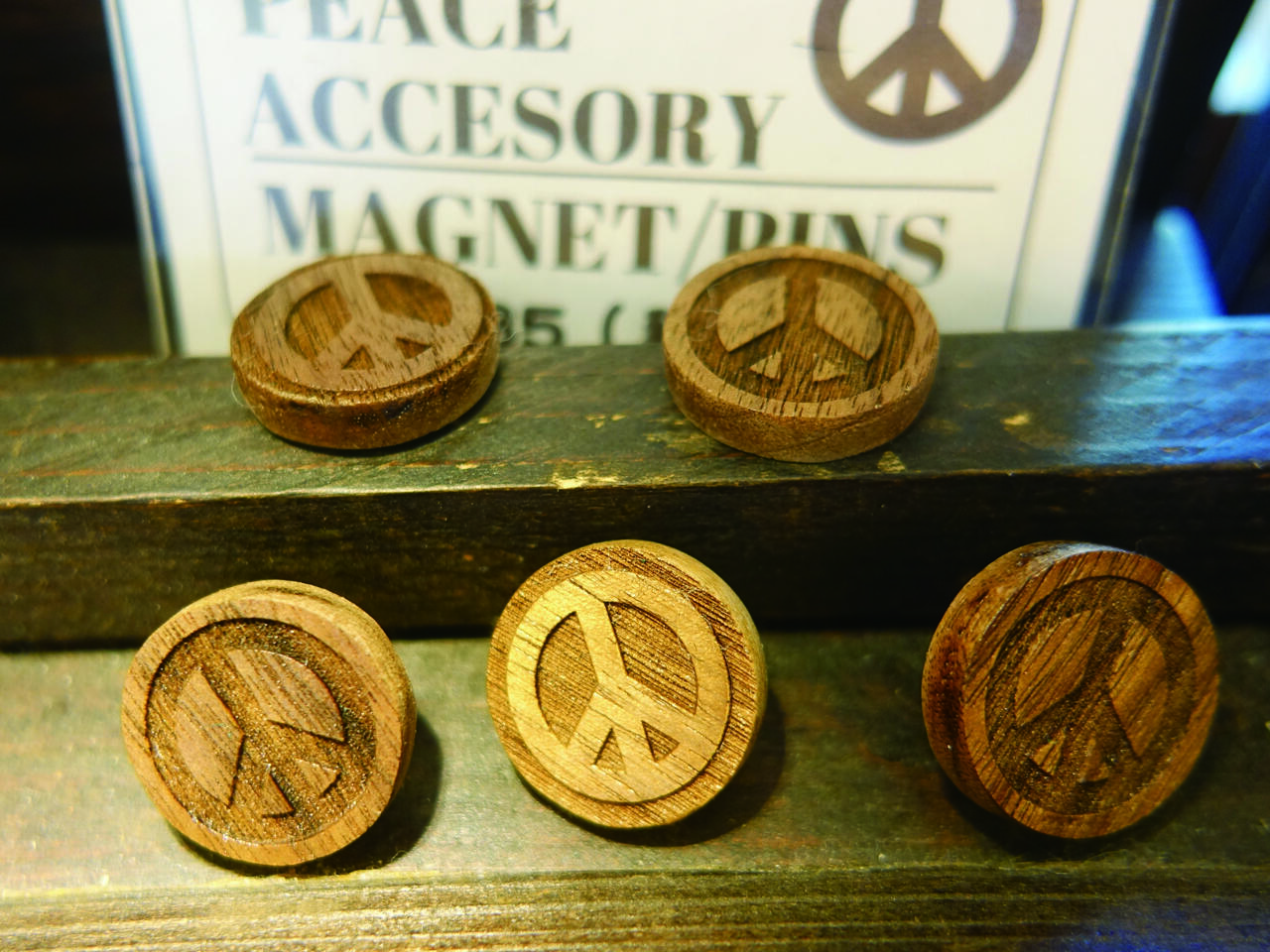 https://alrt.tokyo/diary/peace_badge.jpg