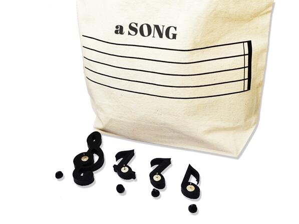 トートの五線譜に音符をレイアウト♪