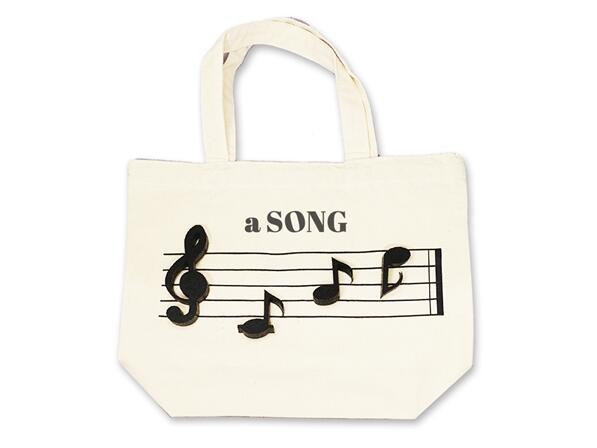 トートの五線譜に音符をレイアウト♪