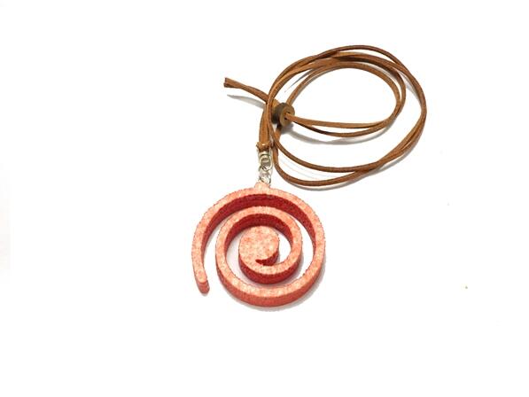 硬質フエルト製ペンダント